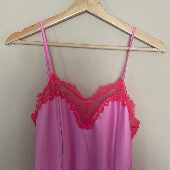 SKIMS STRETCH SATIN LACE TEDDY SM - Picture 3 of 7